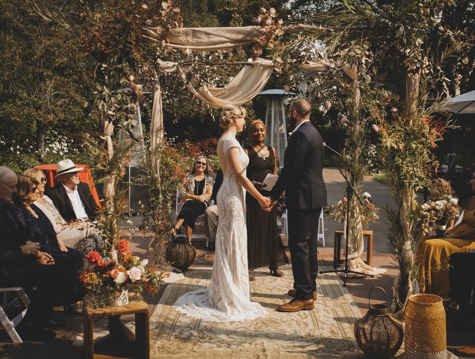 How to Plan an Awesome Micro Wedding- Save Money with an Intimate Celebration